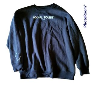 💥SOCIAL TOURIST L.A  💥SIZE LARGE💥 OVER-SIZED CREW NECK SWEATSHIRT 💥